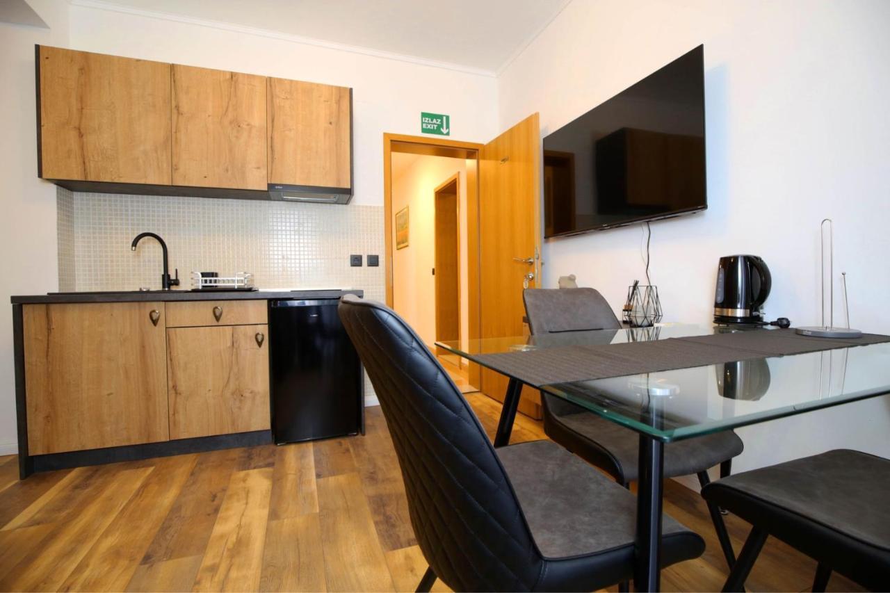 Apartmani Krka Rooms Лозовац Экстерьер фото