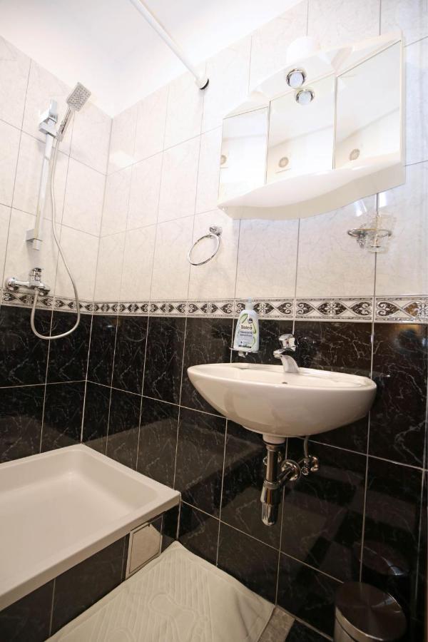 Apartmani Krka Rooms Лозовац Экстерьер фото