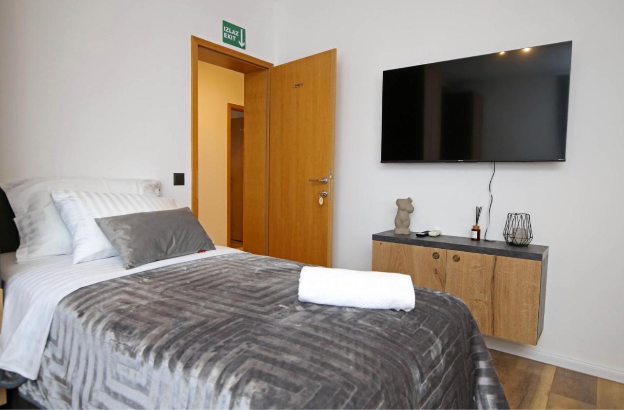 Apartmani Krka Rooms Лозовац Экстерьер фото