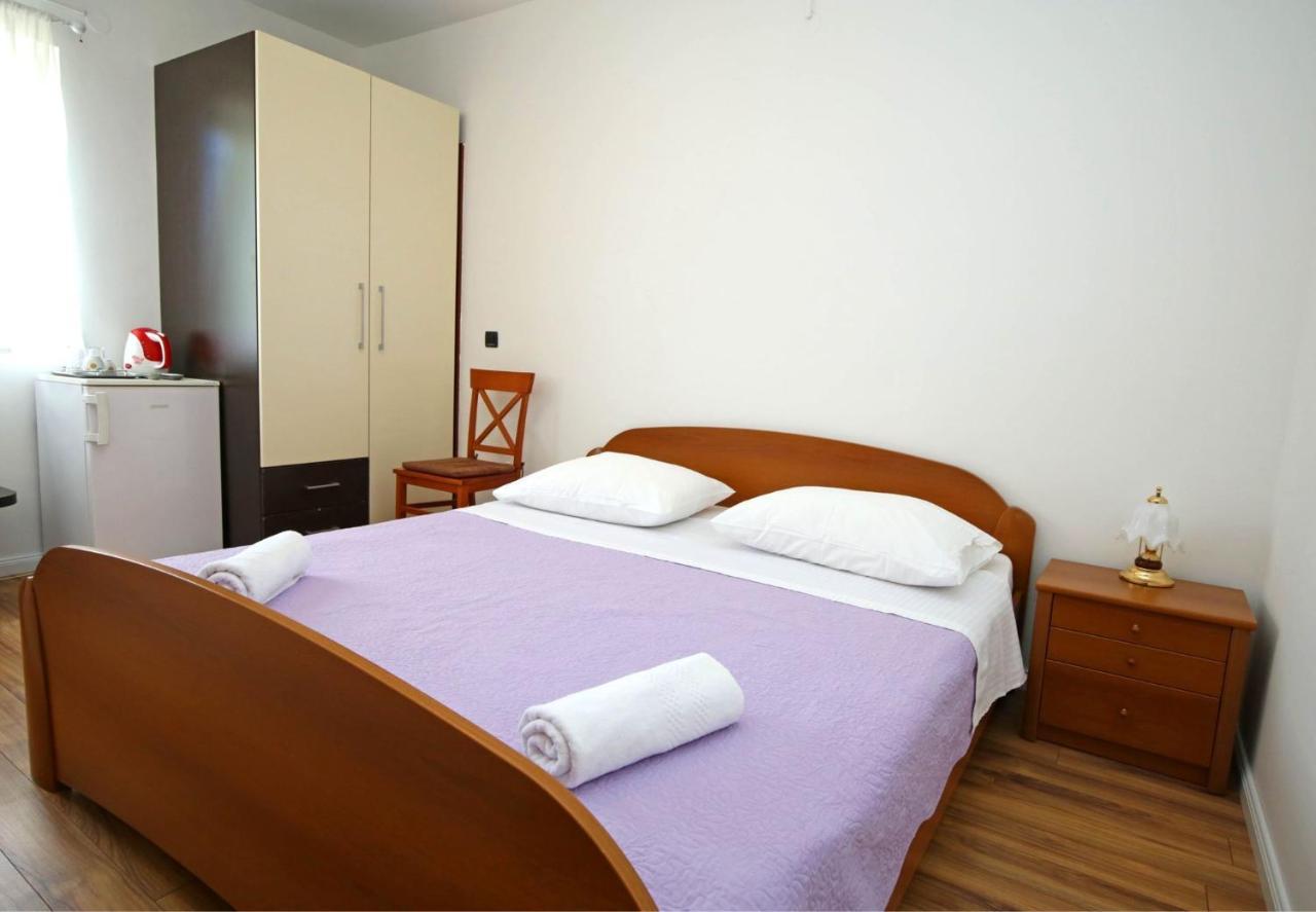 Apartmani Krka Rooms Лозовац Экстерьер фото