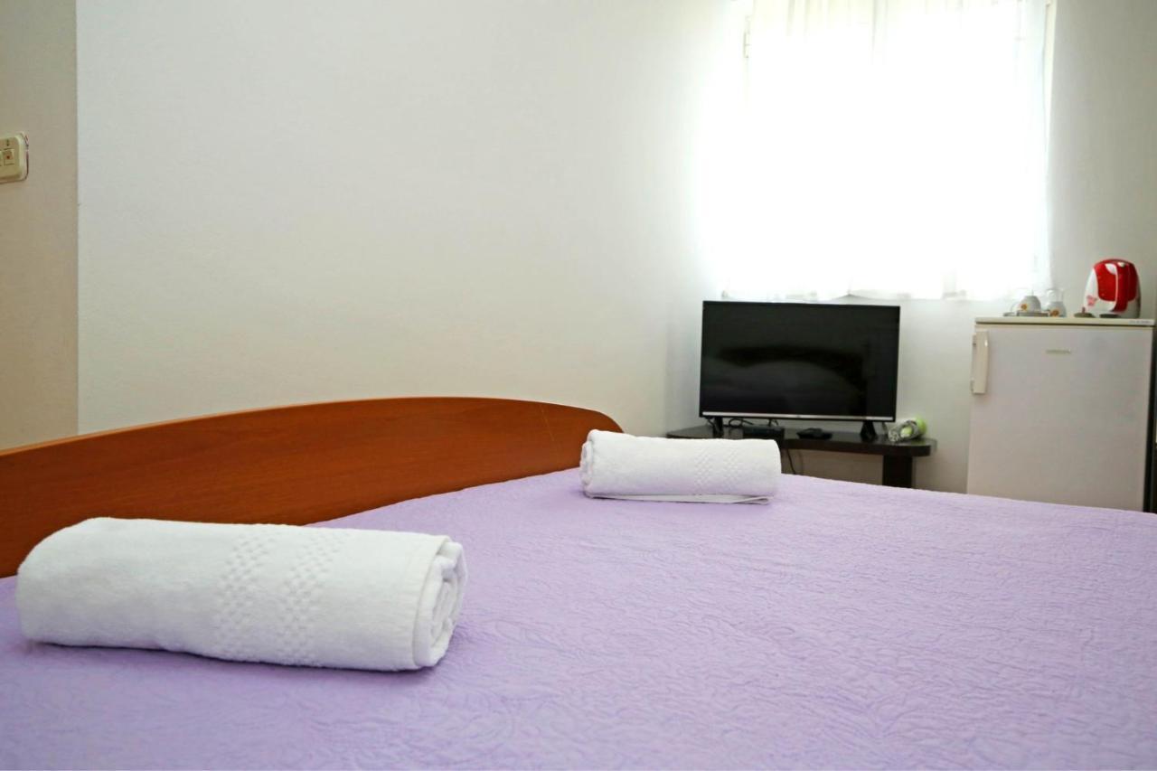 Apartmani Krka Rooms Лозовац Экстерьер фото